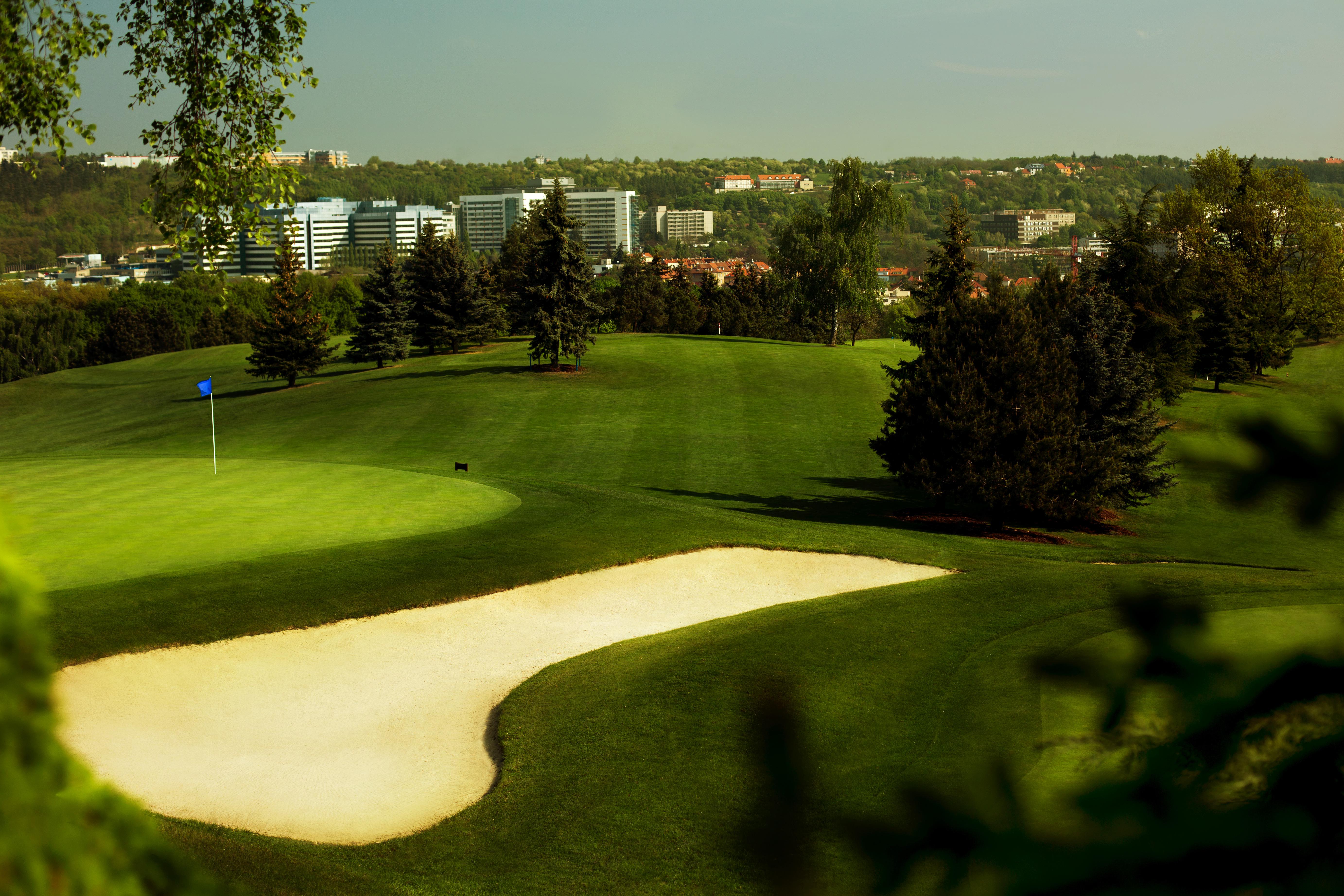 Golf 4* Praga